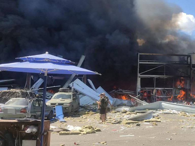 РФ вдарила ракетою Х-38 по ТЦ у Костянтинівці: все, що відомо про наслідки